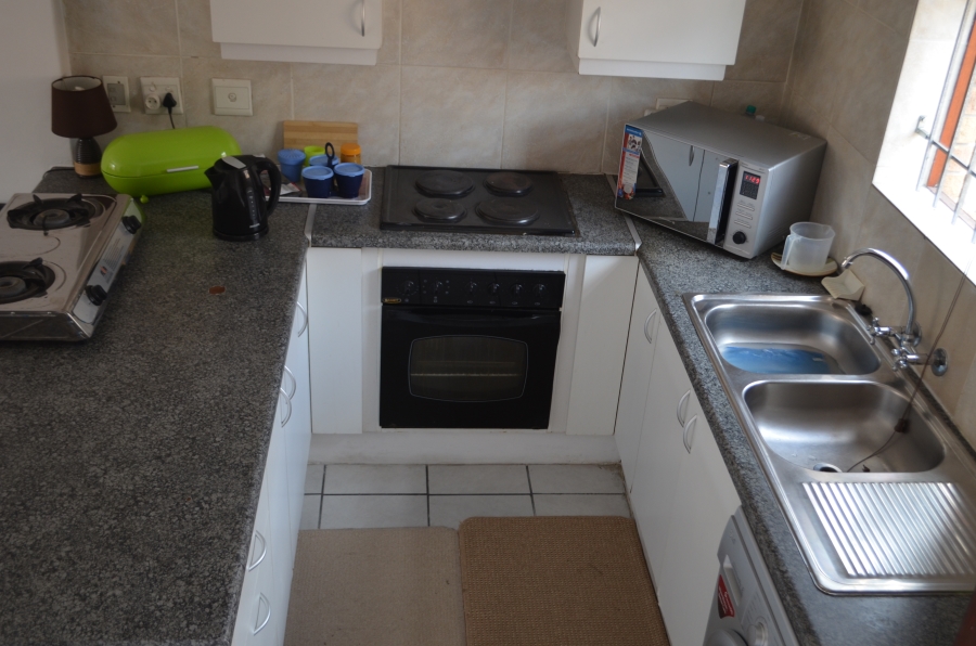 To Let 2 Bedroom Property for Rent in Brackenfell Central Western Cape
